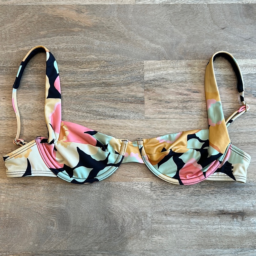 Billabong Pretty Daze Underwire Bikini Top, Multi, Small